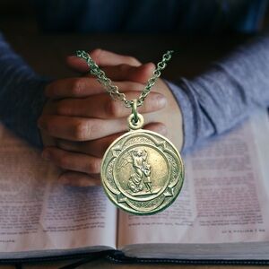 Gold RELIGIOUS PENDANT